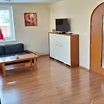 Vila Riviera So Sukromnou Virivkou A Dva Samostatne Apartmany - Besenova Liptov *